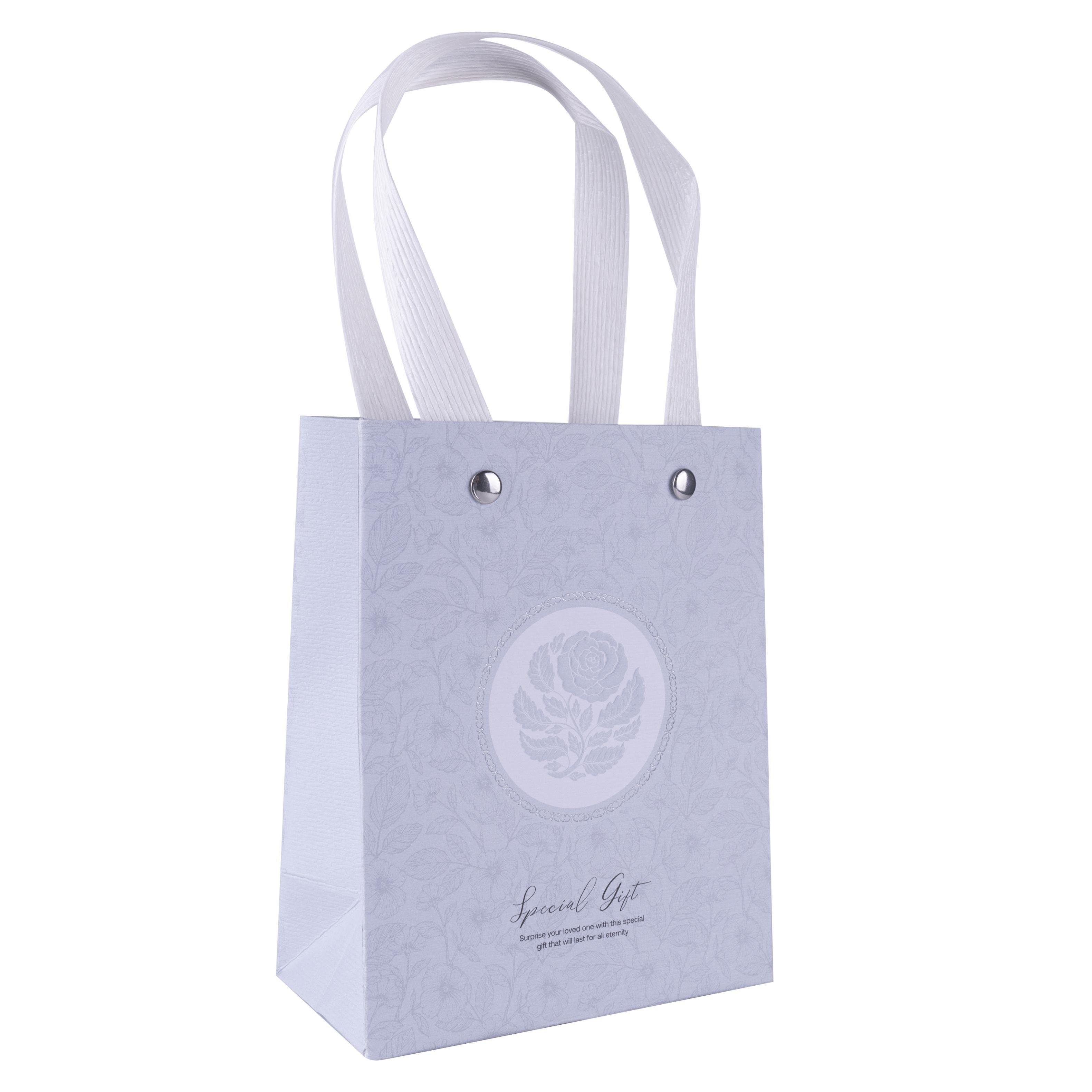 https://ndc.book24.ru/pim/products/images/05/aa/019a4e5b-e6ae-77fa-a4ea-5243f6c705aa.jpg