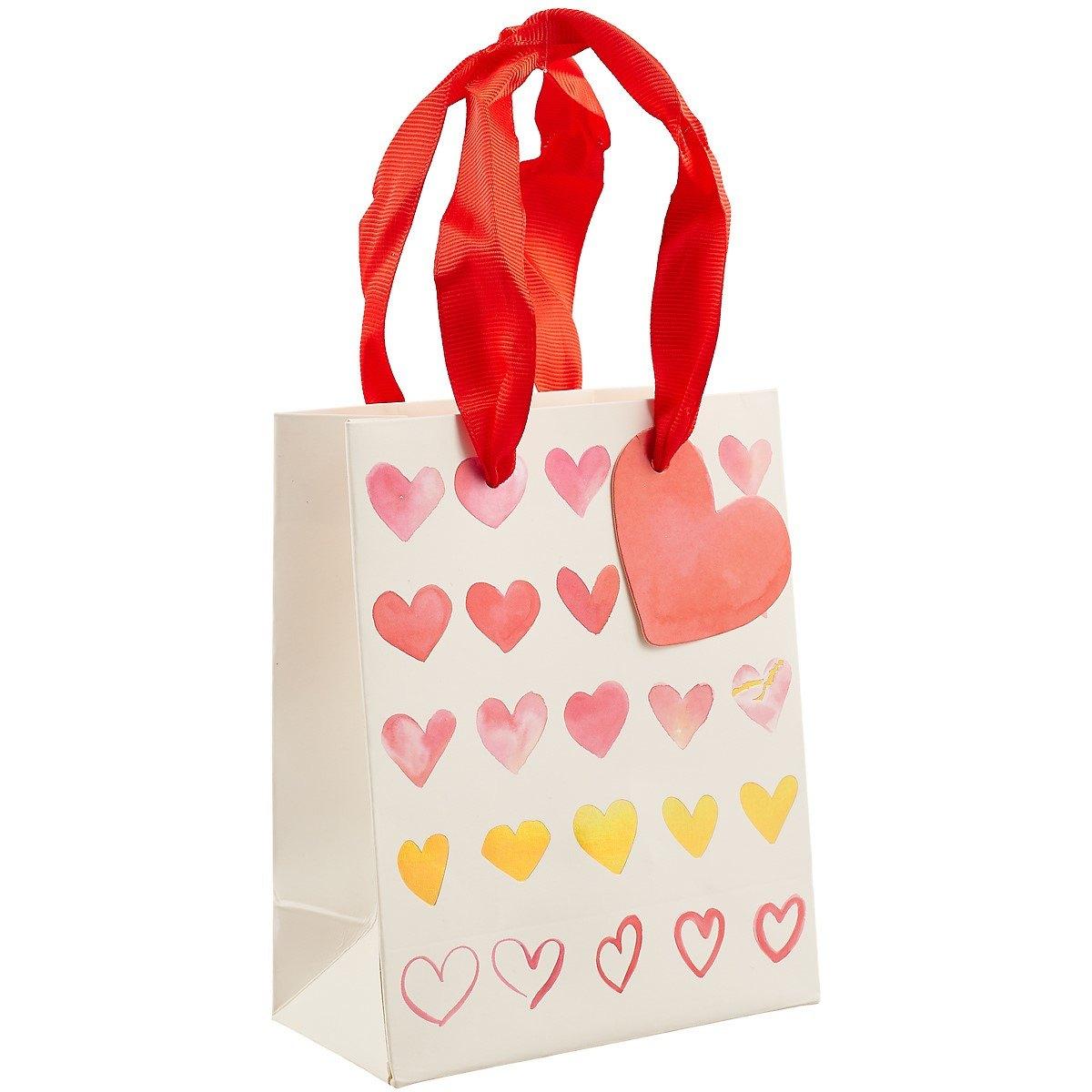 https://ndc.book24.ru/pim/products/images/0a/cd/018ed3c6-816b-7735-b62a-7d9189de0acd.jpg