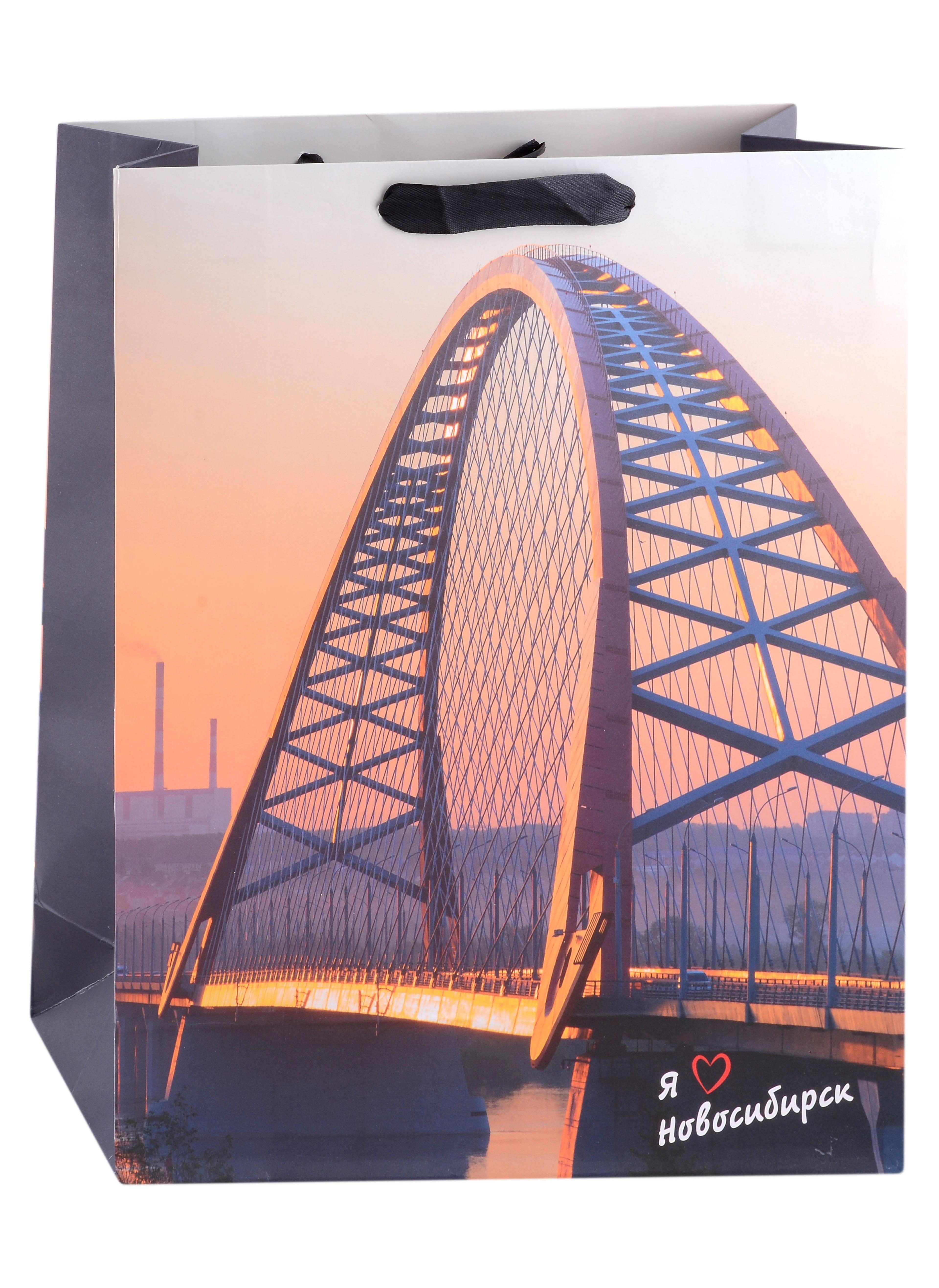 https://ndc.book24.ru/pim/products/images/2c/97/018ee91b-e4f2-7816-85ed-c134d2ca2c97.jpg