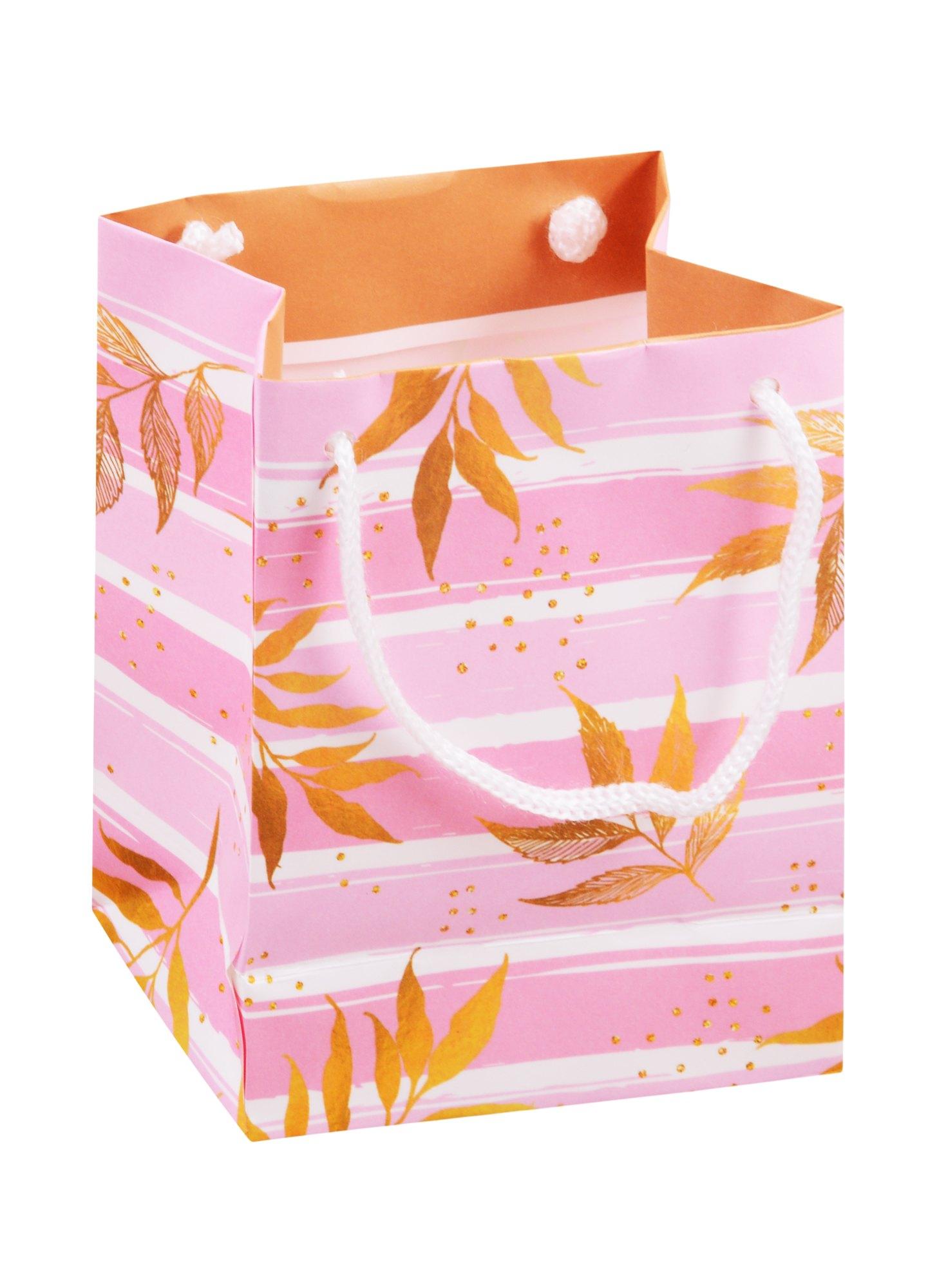 https://ndc.book24.ru/pim/products/images/6f/e0/018ed39c-ef24-79c1-b513-a11fd3fd6fe0.jpg